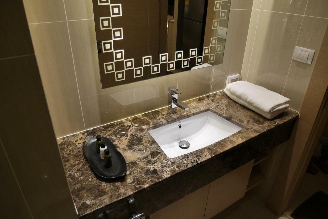 Luxurious Beachfront Pattaya Luaran gambar