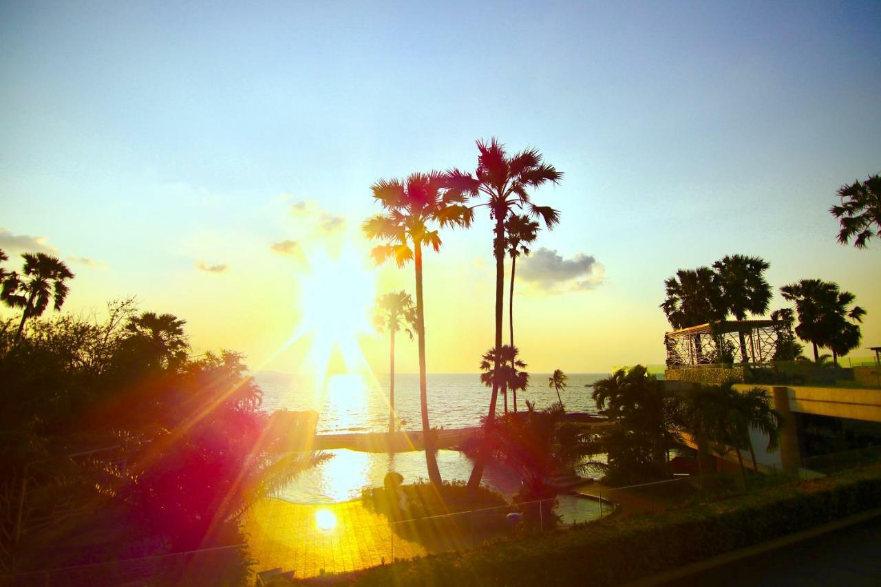 Luxurious Beachfront Pattaya Luaran gambar